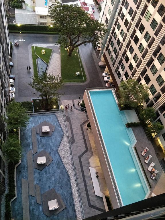 The Base Central Pattaya Zewnętrze zdjęcie