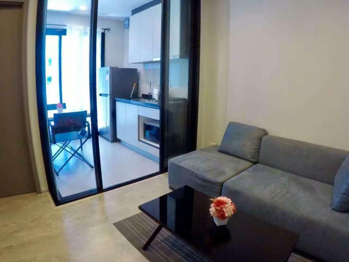The Base Central Pattaya Zewnętrze zdjęcie
