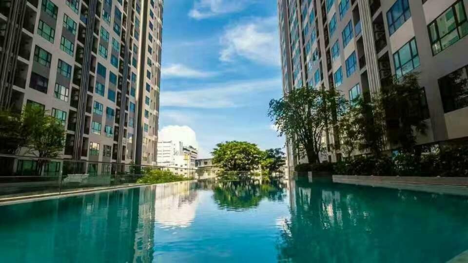 The Base Central Pattaya Zewnętrze zdjęcie